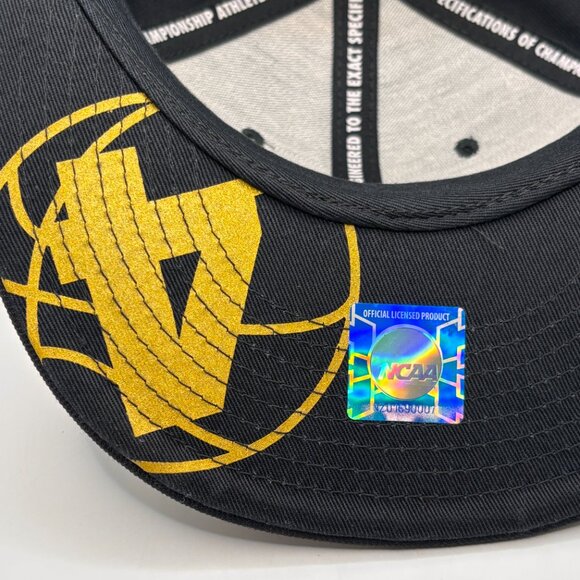 2015 Wisconsin Badgers Mens Basketball Regional Champions Nike Hat NCAA Snapback - Picture 7 of 9